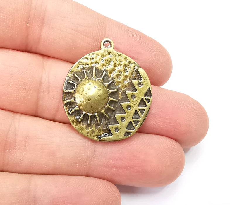 Unique Bronze Charms, Antique Bronze Plated (31x27mm) G29142