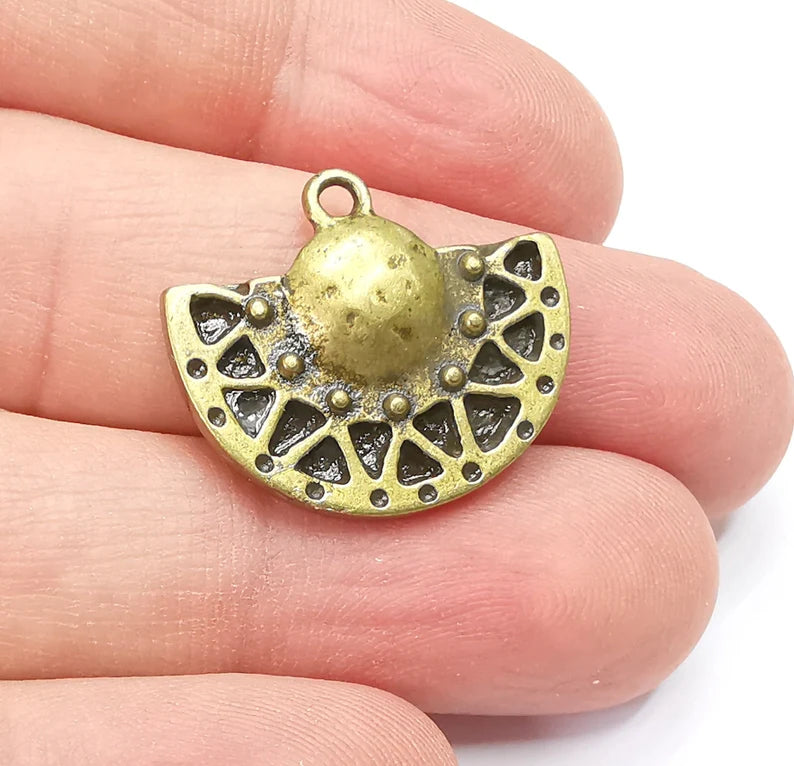 Unique Bronze Charms, Antique Bronze Plated (24x21mm) G29143