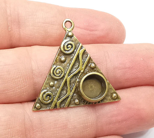 Antique Bronze Triangle Charms Pendant Bezel, Resin Blank, inlay Mounting, Mosaic Frame Cabochon Base, Antique Bronze Plated (8mm) G29148