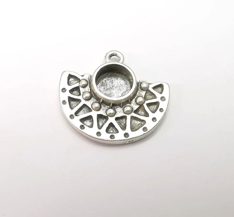 Antique Silver Charms Pendant Bezel, Resin Blank, inlay Mounting, Mosaic Frame Cabochon Base, Antique Silver Plated (8mm) G29153