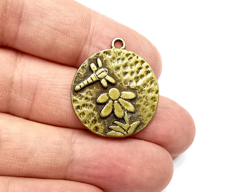 Dragonfly Daisy Flower Leaf Charms, Hammered Disc Pendant Antique Bronze Plated (28x25mm) G29451
