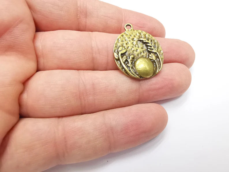 Garden Flowers Charms Hammered Disc Pendant Antique Bronze Plated (28x25mm) G29171