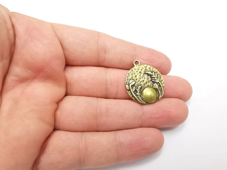 Garden Flowers Charms Hammered Disc Pendant Antique Bronze Plated (28x25mm) G29171