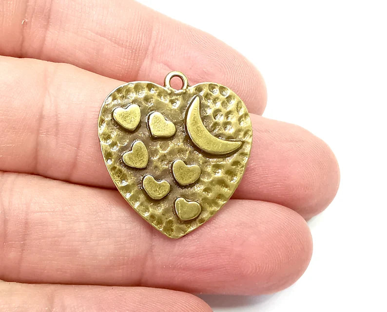 Heart Charms, Crescent Moon Charms, Hammered Disc Pendant, Antique Bronze Plated (29x27mm) G29181