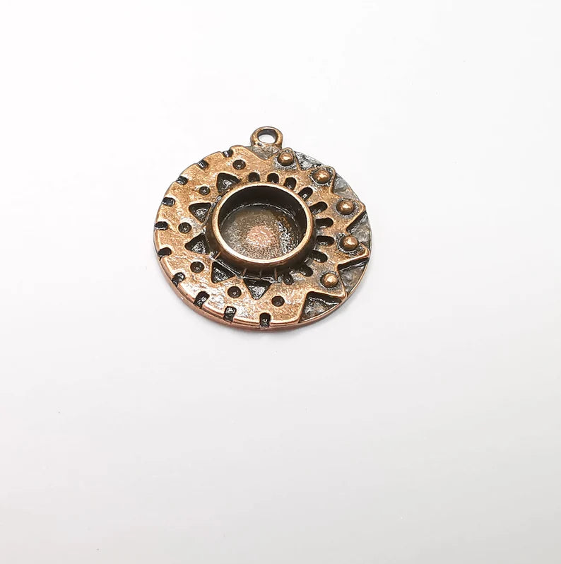 Antique Copper Charms Pendant Bezel, Resin Blank, inlay Mounting, Mosaic Frame Cabochon Base, Antique Copper Plated (8mm) G29186