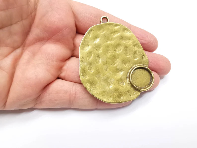 Hammered Pear Pendant Resin Blank Antique Bronze Plated Pendant (68x55mm) (16mm Blank) G29196