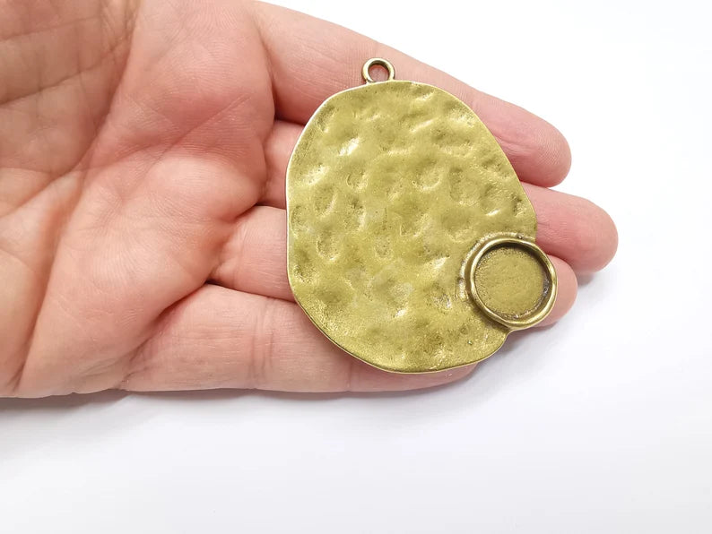 Hammered Pear Pendant Resin Blank Antique Bronze Plated Pendant (68x55mm) (16mm Blank) G29196