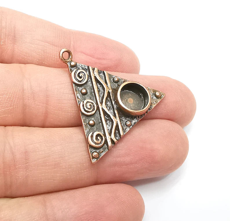Antique Copper Triangle Charms Pendant Bezel, Resin Blank, inlay Mounting, Mosaic Frame Cabochon Base, Antique Copper Plated (8mm) G29209