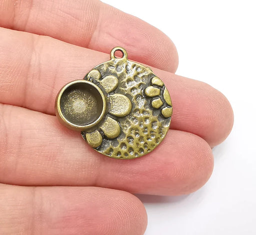 Flower Charms Pendant Bezels, Resin Blank, inlay Mountings, Mosaic Frame, Cabochon Bases Flower Settings Antique Bronze Plated (10mm) G29221