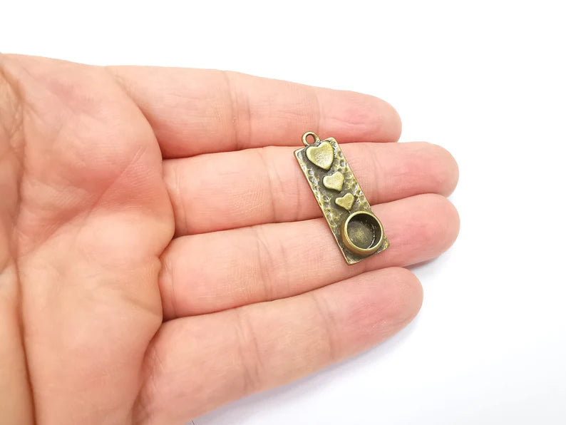 Heart Charms Pendant Bezels, Resin Blank, inlay Mountings, Mosaic Frame, Cabochon Bases, Flower Settings Antique Bronze Plated (8mm) G29222