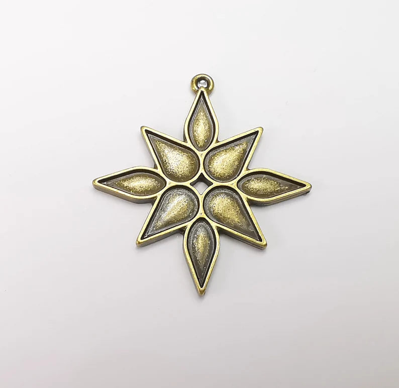 Star Charms, Antique Bronze Plated Charms (43x40mm) G29228
