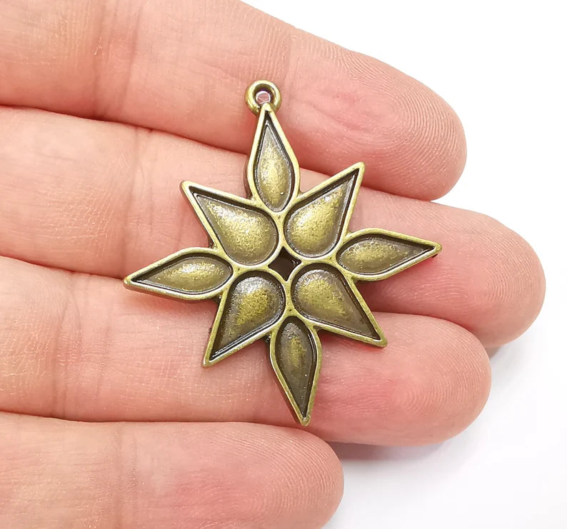 Star Charms, Antique Bronze Plated Charms (43x40mm) G29228