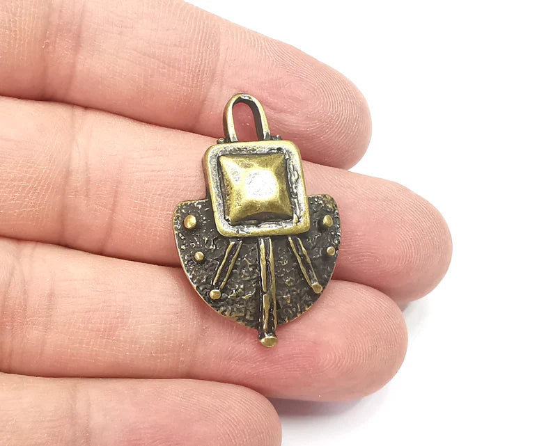 Ethnic Charms, Pendant Antique Bronze Plated (35x23mm) G29244