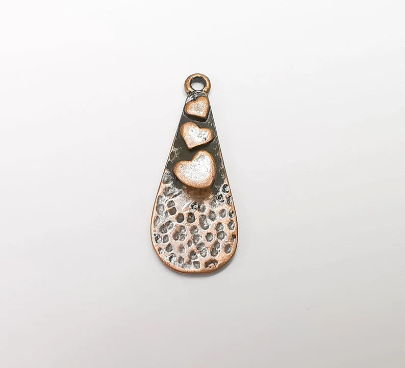 2 Heart Charms Hammered Teardrop Pendant Antique Copper Plated (33x13mm) G29270