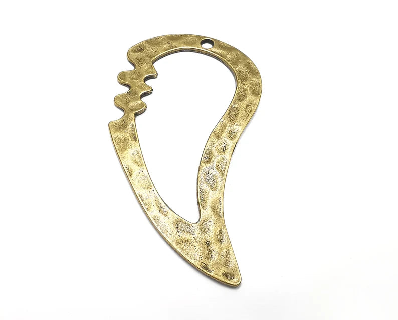 Hammered Pendant, Antique Bronze Plated Pendant (92x50mm) G29282