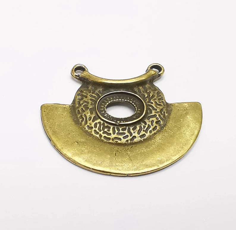 Antique Bronze Pendant, Jewelry Findings, Ethnic Charms, Antique Bronze Plated Pendant (41x35mm) G29492