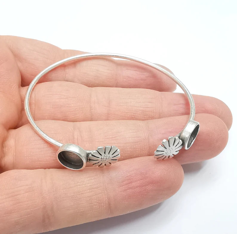 Silver Flower Bracelet Blank Cuff Bezel Cabochon Base Resin Mountings Adjustable Antique Silver Plated Brass (8mm Blanks) G29497