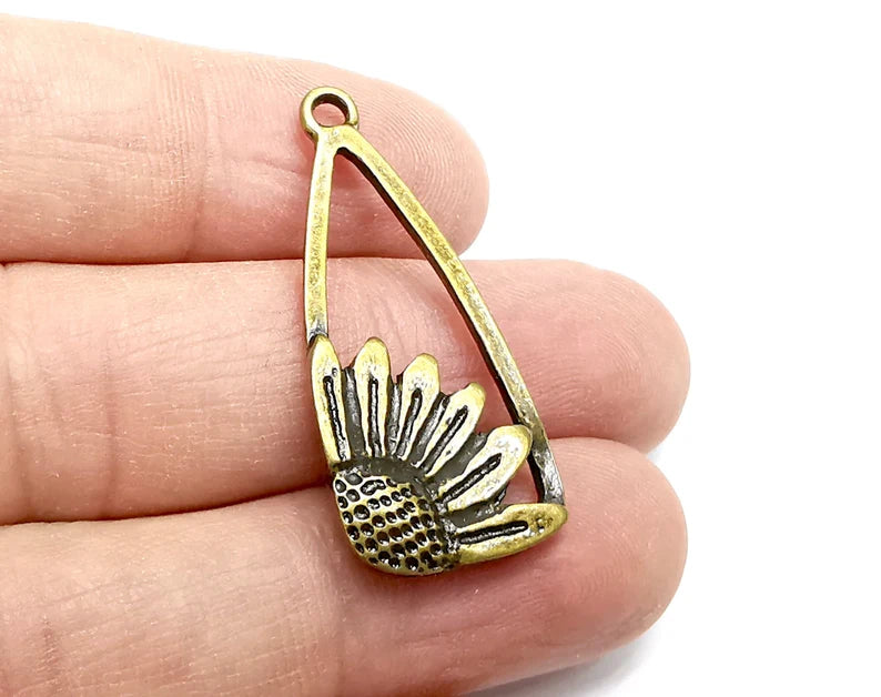 2 Flowers Charms, Sun flower Charms, Daisy Charms, Antique Bronze Plated Plants Charms (38x16mm) G29615