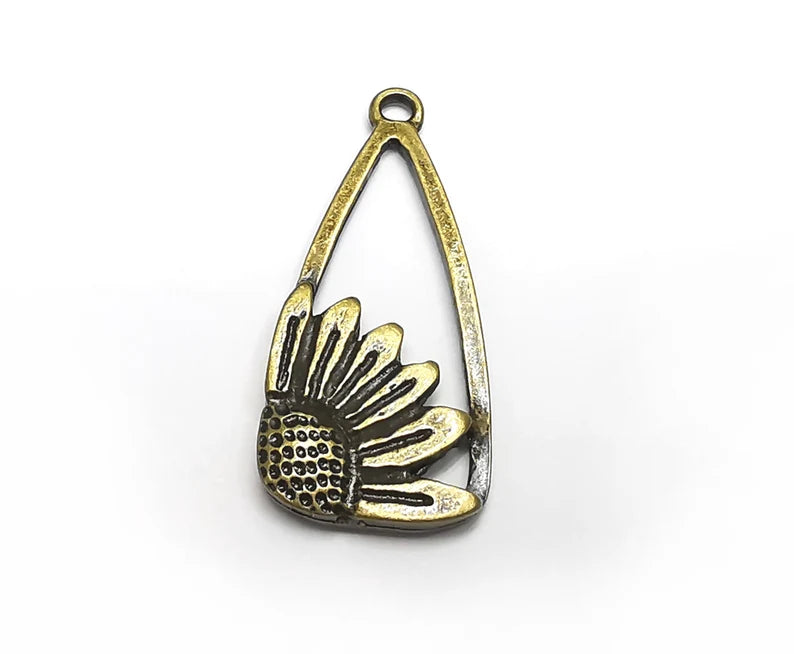 2 Flowers Charms, Sun flower Charms, Daisy Charms, Antique Bronze Plated Plants Charms (38x16mm) G29615