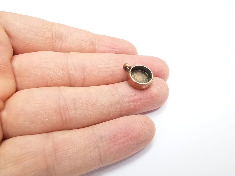 5 Round Pendant Blanks, Resin Bezel Base, Mosaic Mountings, Antique Copper Plated (10mm Blank Size) G29442