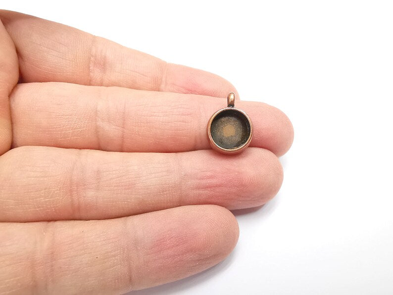 5 Round Pendant Blanks, Resin Bezel Base, Mosaic Mountings, Antique Copper Plated (10mm Blank Size) G29442