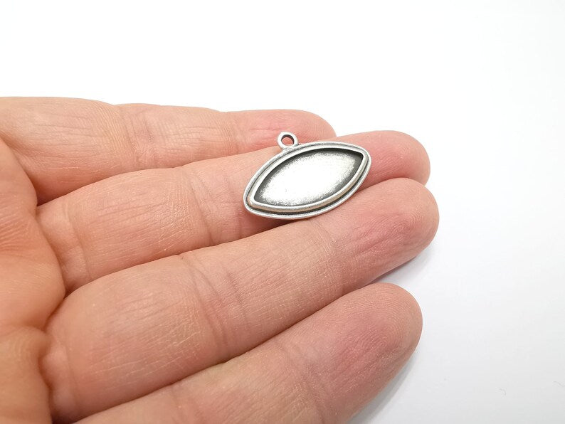 2 Marquise Charm Bezel, Resin Blank, inlay Mounting, Mosaic Pendant Frame, Cabochon Base,Dry Flower Setting, Antique Silver (25x10mm) G29443