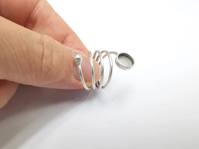 Wrap Ring Setting Blank Cabochon Mounting Adjustable Resin Ring Base Bezel Mosaic Ring, Antique Silver Plated Brass (8mm bezel) G29643