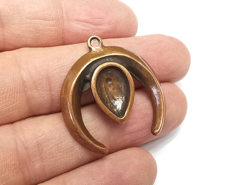 Crescent Seed Dangle Charms Pendant, Blank Base Bezel Setting, Antique Copper Plated Charms (34x31mm) (14x10mm Bezel) G29650