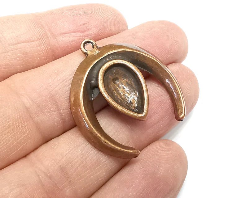 Crescent Seed Dangle Charms Pendant, Blank Base Bezel Setting, Antique Copper Plated Charms (34x31mm) (14x10mm Bezel) G29650