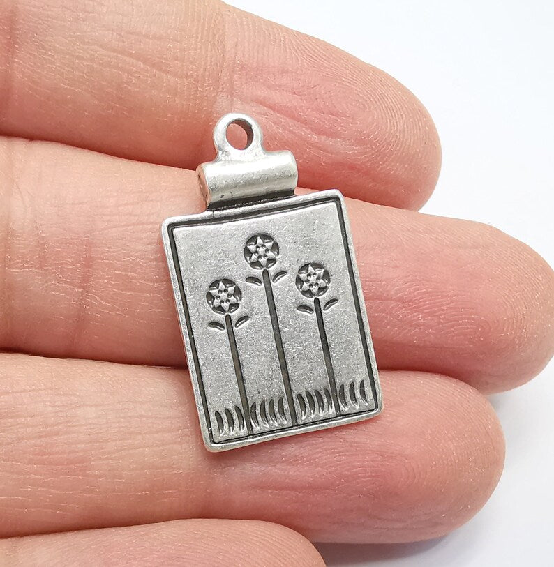 2 Flowers Charms, Sun flower Charms, Daisy Charms, Antique Silver Plated Plants Charms (28x17mm) G29655