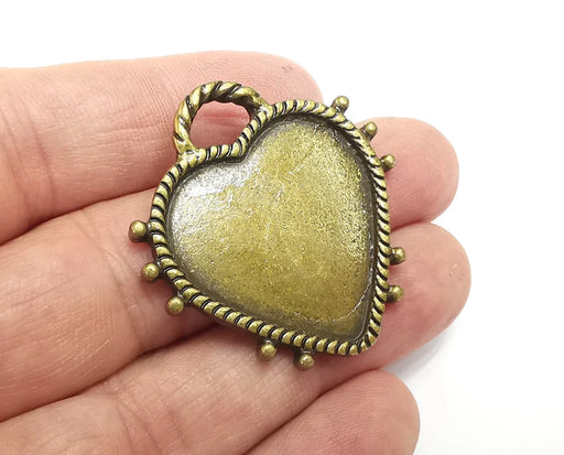 Heart Pendant Bezels, Resin Blank, inlay Mountings, Mosaic Frame, Cabochon Bases, Flower Settings, Antique Bronze Plated (30x28mm) G29661