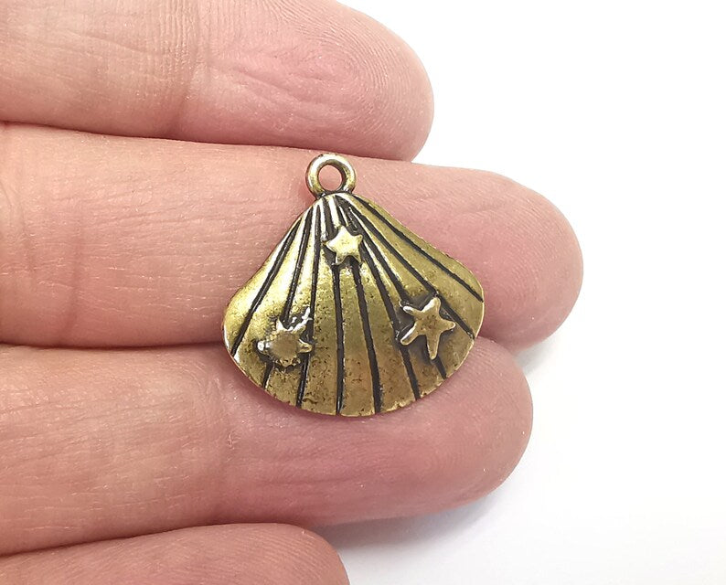 2 Scallop, Starfish Sea Shell Charms, Antique Bronze Plated Charms (23x22mm) G29746