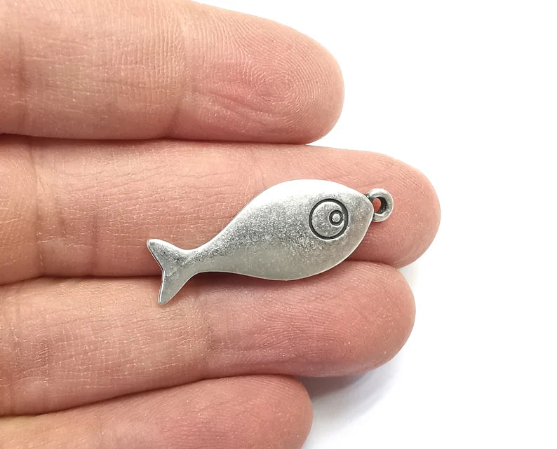 700 Pcs Fish Charms Antique Silver Plated Charms (33x13mm) G29763