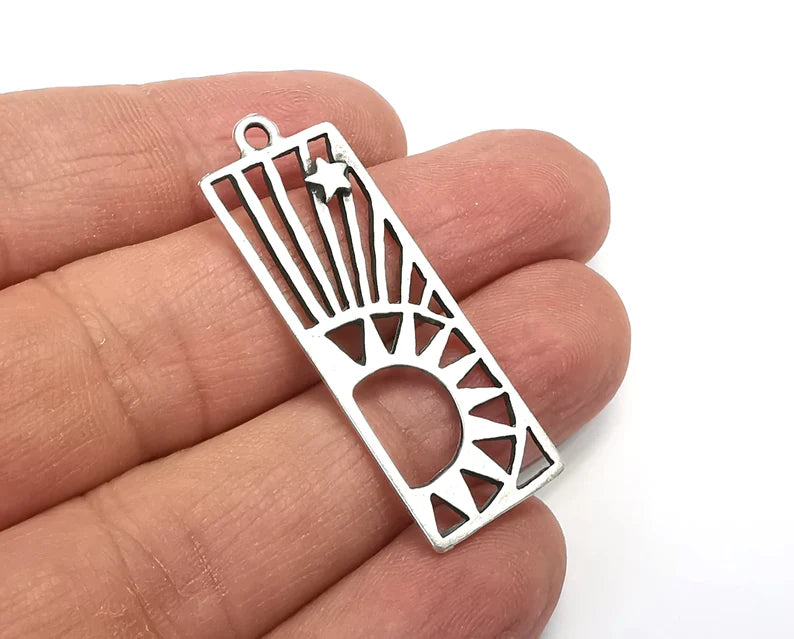 2 Sun Star Charms , Antique Silver Plated Charms (43x15mm) G29772