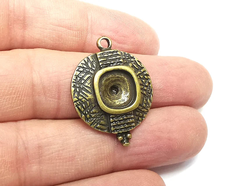 Ethnic Plated Charms Blank Resin Bezel Mosaic Mountings Cabochon Setting Antique Bronze Plated Pendant (31x23mm)(10mm Blank) G29634