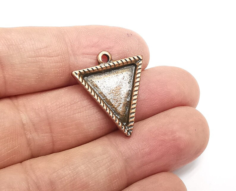 2 Triangle Pendant Bezels, Resin Blank, inlay Mountings, Mosaic Frame, Cabochon Bases, Flower Settings, Antique Copper Plated (16mm) G29660