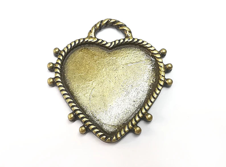 Heart Pendant Bezels, Resin Blank, inlay Mountings, Mosaic Frame, Cabochon Bases, Flower Settings, Antique Bronze Plated (30x28mm) G29661