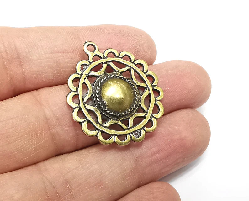 Flowers Charms, Antique Bronze Plated Pendant (32x28mm) G29793