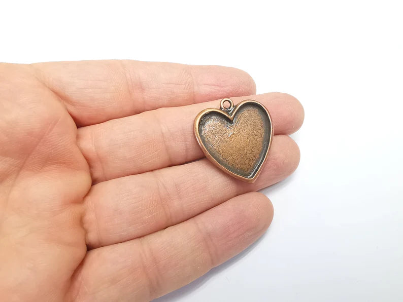 Heart Charm Bezel, Resin Blank, inlay Mounting, Mosaic Pendant Frame, Cabochon Base,Dry Flower Setting,Antique Copper Plated 25x20mm G29677