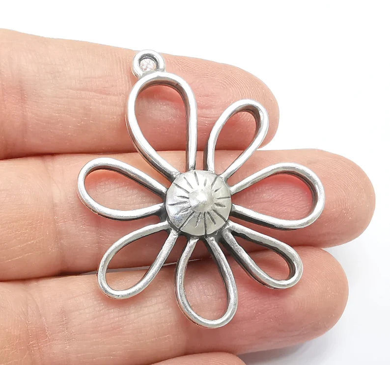 Flowers Charms Pendant, Daisy Charms, Antique Silver Plated Plants Charms (45x38mm) G29686