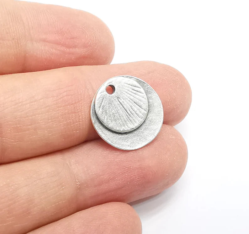 2 Silver Plated Round Charms Antique Silver Plated Charms (16mm) G29715