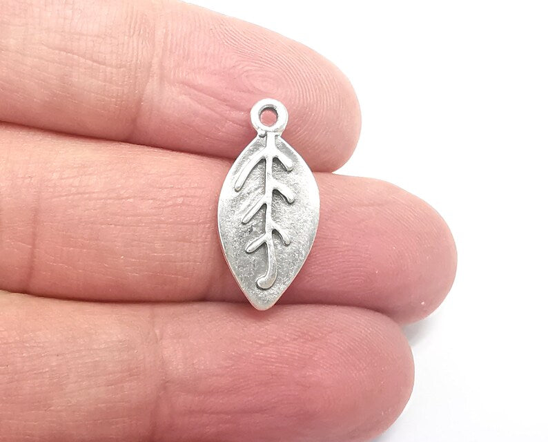 5 Leaf Charms, Antique Silver Plated Charms (23x11mm) G29737