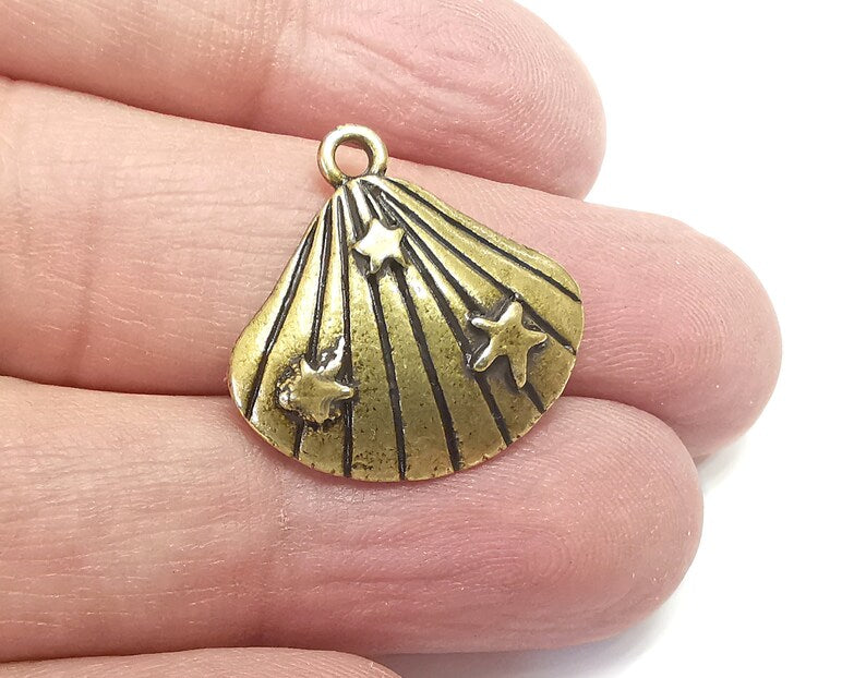 2 Scallop, Starfish Sea Shell Charms, Antique Bronze Plated Charms (23x22mm) G29746