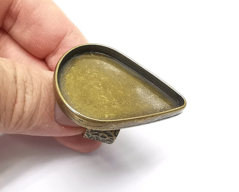 Drop Ring, Ring Blank Setting, Cabochon Mounting, Adjustable Resin Base Bezels, Antique Bronze Plated (40x30mm) G29781
