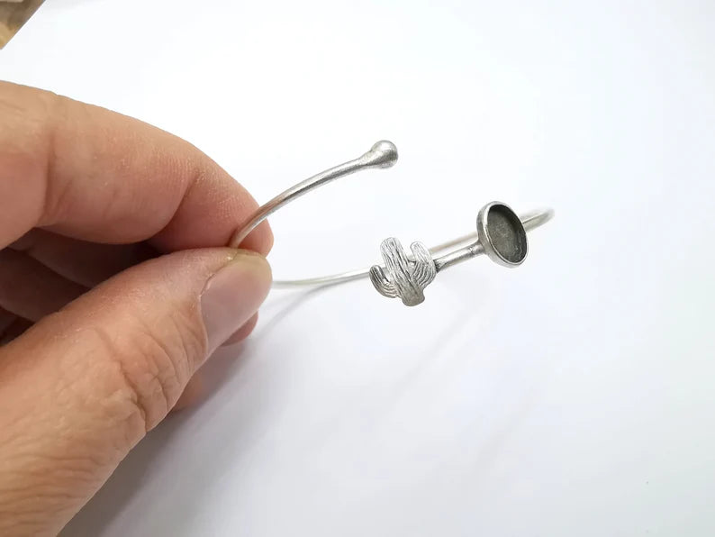 Cactus Bracelet Bezel Blank Resin Bezel Cabochon Cuff Base Settings Adjustable Bracelet Antique Silver Plated Brass (9x6mm Bezel) G29903