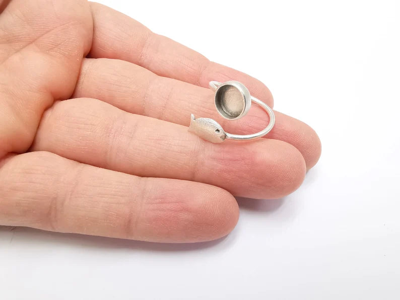 Fish Ring Blank Setting, Cabochon Mounting, Adjustable Resin Ring Base Bezels, Antique Silver Plated (8mm) G33000