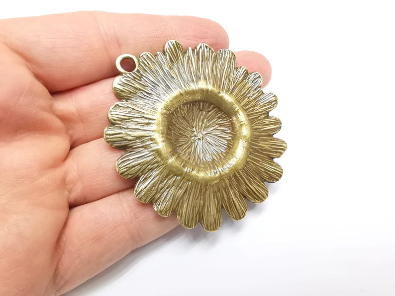 Sunflower Flower Pendant, Antique Bronze Plated Pendant (69x65mm) G33028