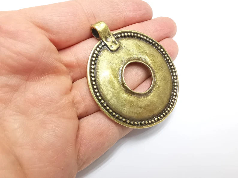 Round Pendant, Antique Bronze Plated Plants Pendant (64x55mm) G33029