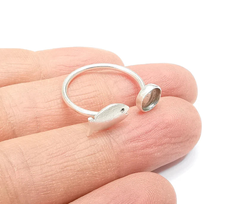 Fish Ring Blank Setting, Cabochon Mounting, Adjustable Resin Ring Base Bezels, Antique Silver Plated (6mm) G33049