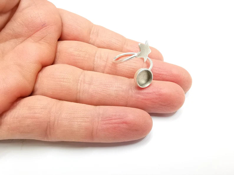 Star Ring Blank Setting, Cabochon Mounting, Adjustable Resin Ring Base Bezels, Antique Silver Plated (8mm) G33046